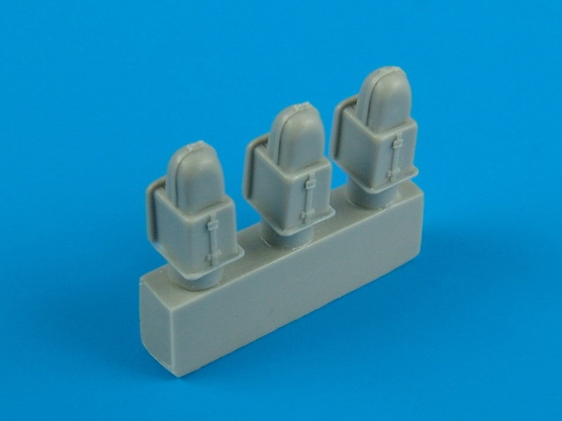 QB72098 Bf 109G interier gun cover 1/72